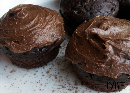 chocolate cupcakes2