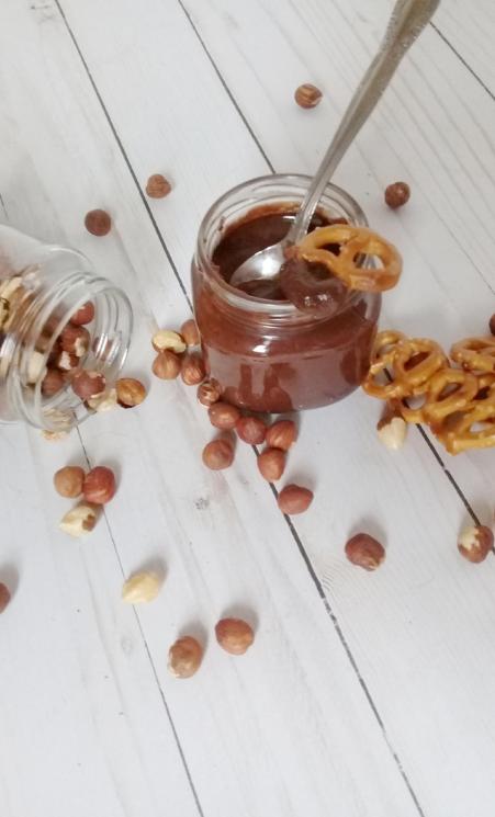 three ingredient chocolate hazelnut spread using sugar 2.0